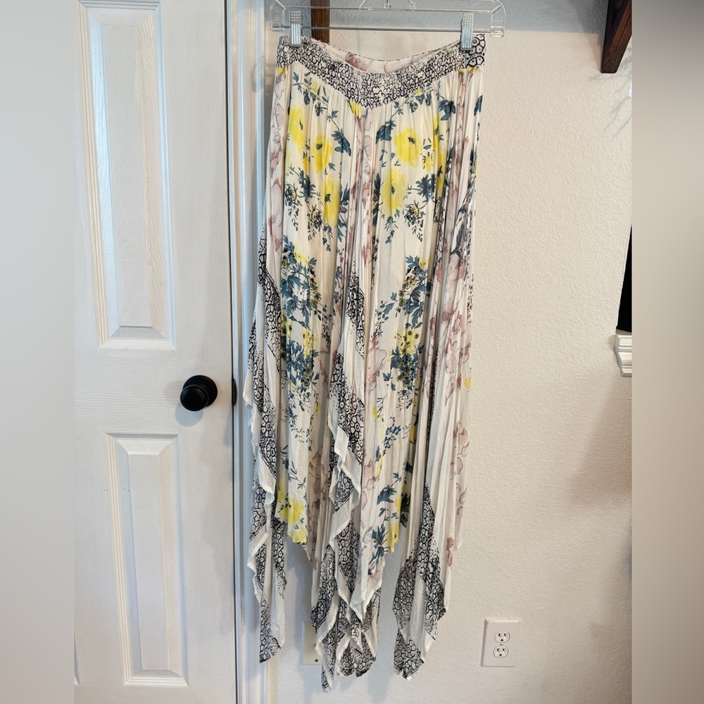 Free People Asymmetrical boho maxi Floral Skirt - White, Yellow, Blue Size S - Picture 6 of 11